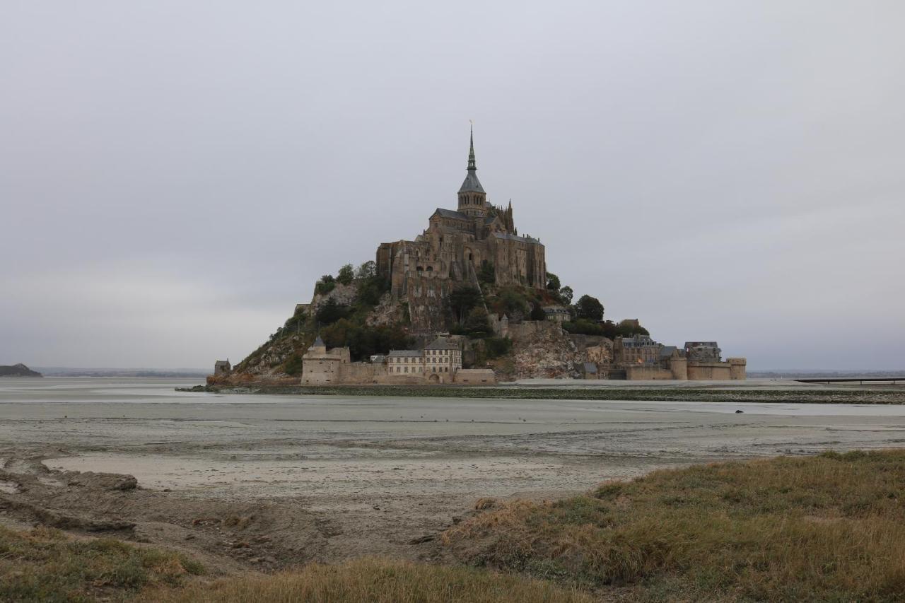 Le Mouton Blanc Hotel Mont-Saint-Michel Luaran gambar